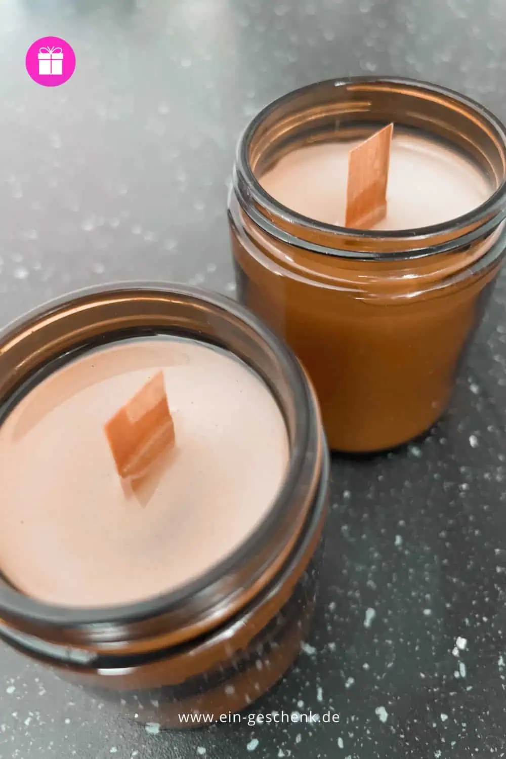 Kerzen gießen Duftöl hinzufügen – Duftkerzen DIY personalisiertes Geschenk