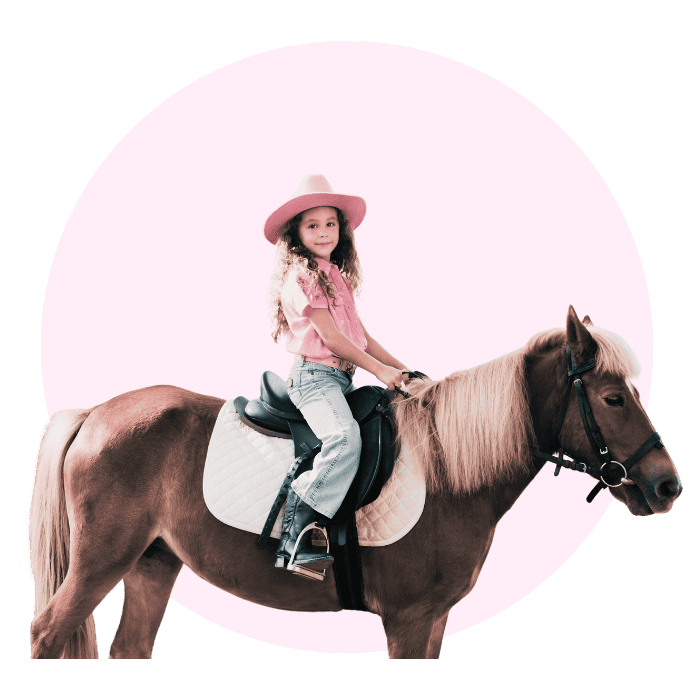 geschenke zur Einschulung mädchen reitet auf Pferd