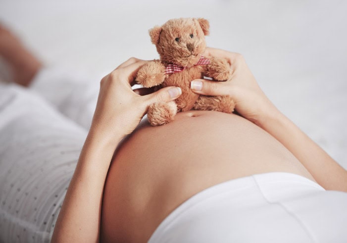 Geschenke zur Geburt für die Mutter – 15 liebevolle & sinnvolle Ideen!