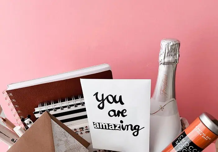 Deine Kollegin wechselt den Job? Dieses Abschiedsgeschenk ist genial!