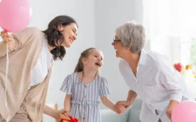 Geschenk zur Einschulung von Oma und Opa: So gelingt eine unvergessliche Überraschung