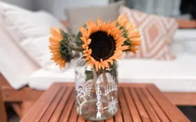 Mitbringsel zum Brunch: Aus traurigen Supermarkt-Blumen wird ein Boho-Lieblingsstück